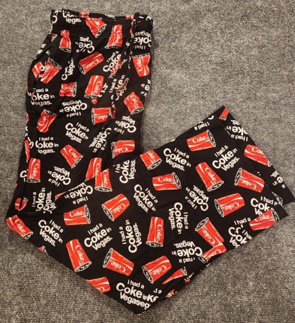 Coca-Cola Womens XL 40-42 I Had A Coke In Vegas Leggings All Over Print Black